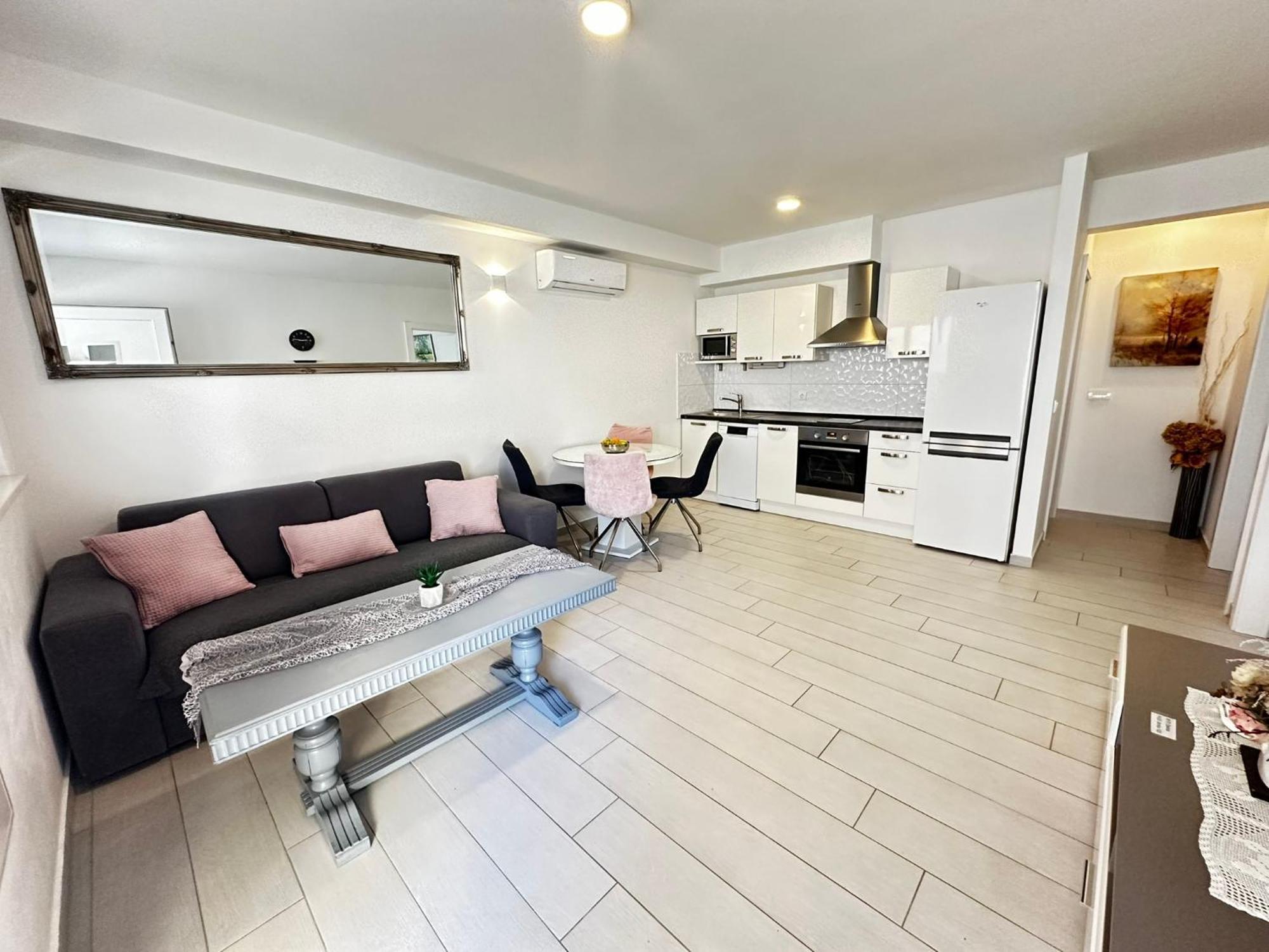 Apartments Danica Promajna Extérieur photo