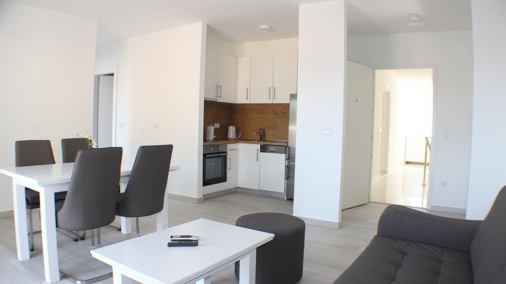 Apartments Danica Promajna Extérieur photo